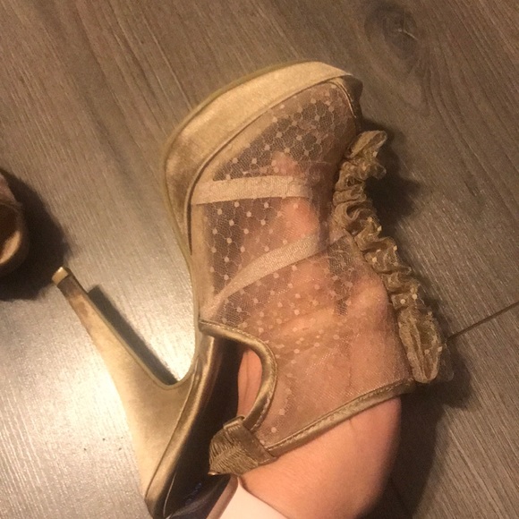 Chinese Laundry Peep Toe Heels - Picture 6 of 6